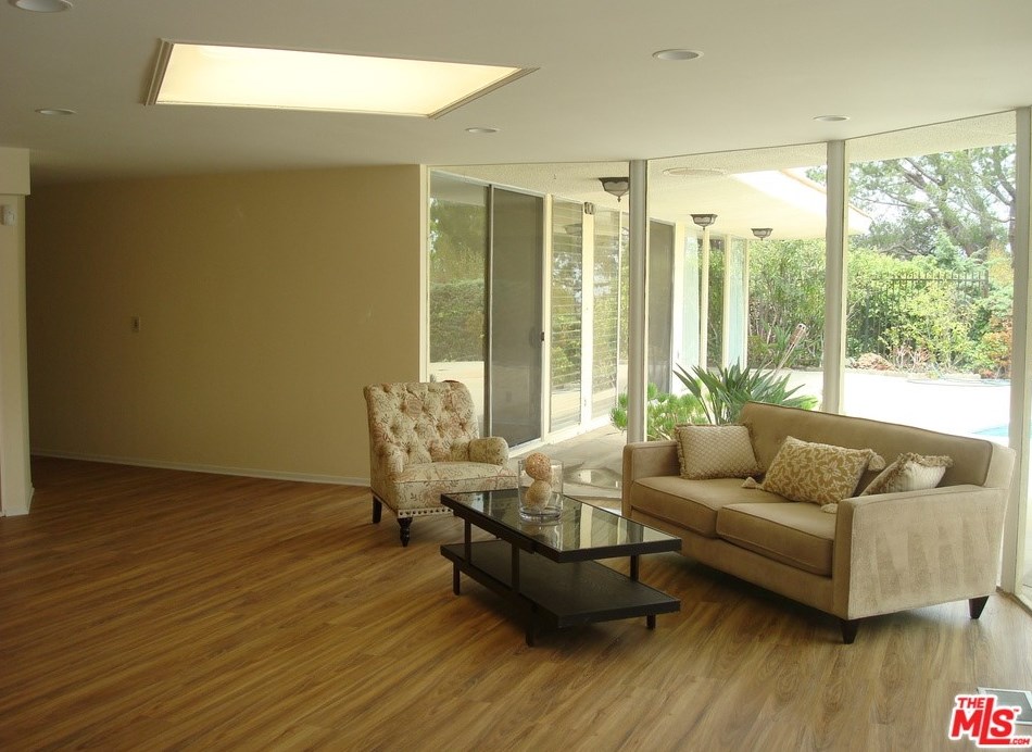 2050 Westridge Rd, Los Angeles, CA 90049-1834