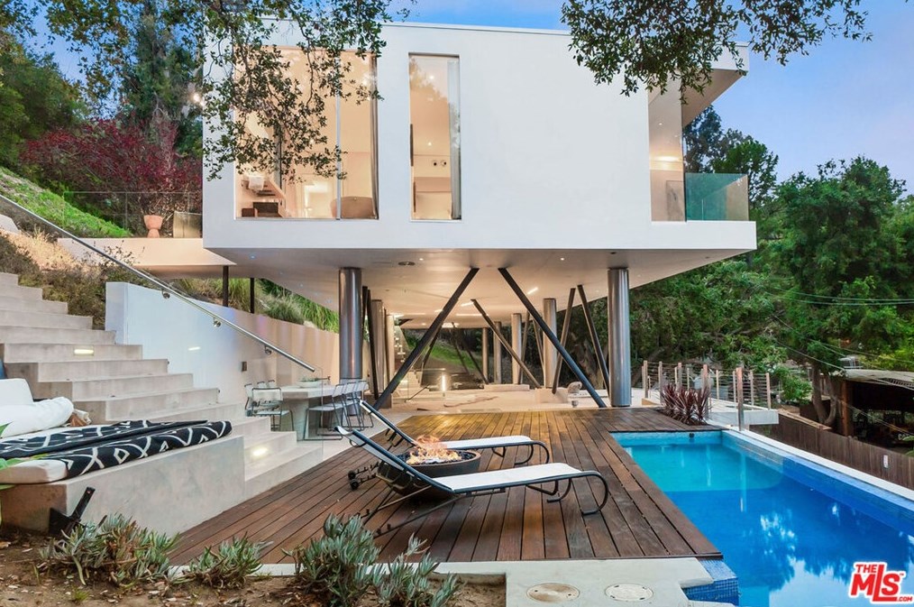 9727 Oak Pass Rd, Beverly Hills, CA 90210-1222