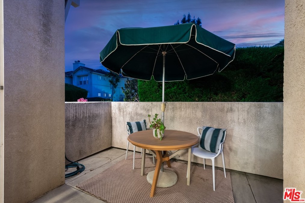 7309 Hannum Ave, Los Angeles CA  90230-6150 exterior