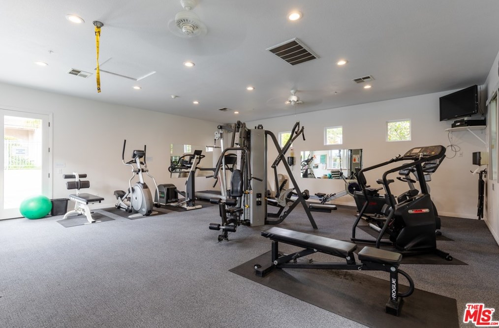 7309 Hannum Ave, Los Angeles CA  90230-6150 exterior