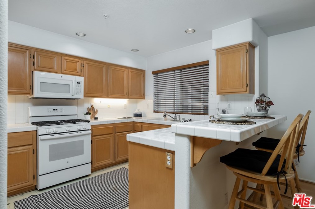 7309 Hannum Ave, Los Angeles CA  90230-6150 exterior