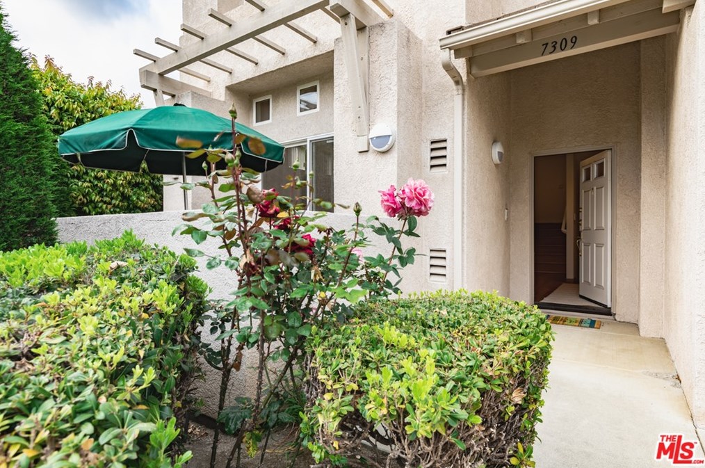 7309 Hannum Ave, Los Angeles CA  90230-6150 exterior