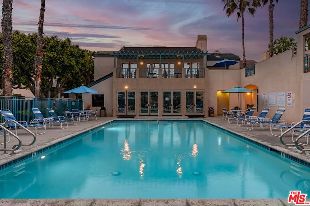 7309 Hannum Ave, Los Angeles CA  90230-6150 exterior