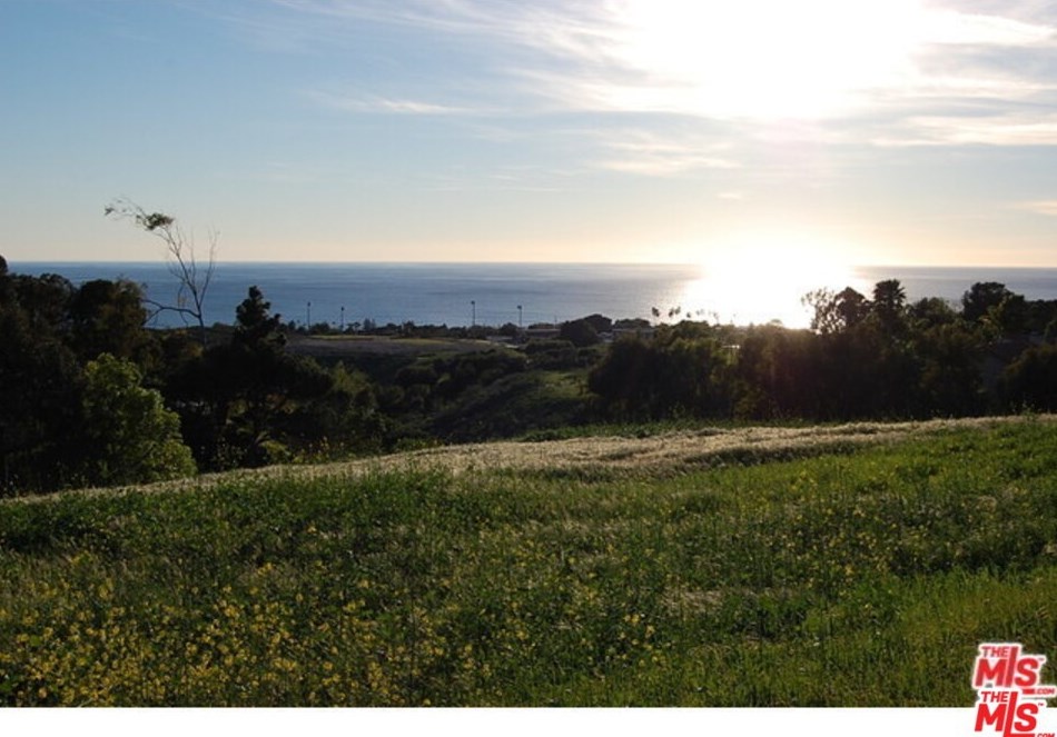 29507 Harvester Rd, Malibu CA  90265-3815 exterior