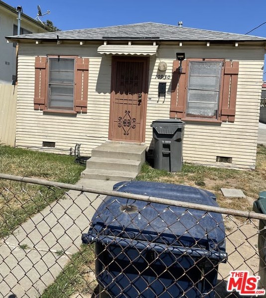10930 Acacia Ave, Inglewood, CA 90304