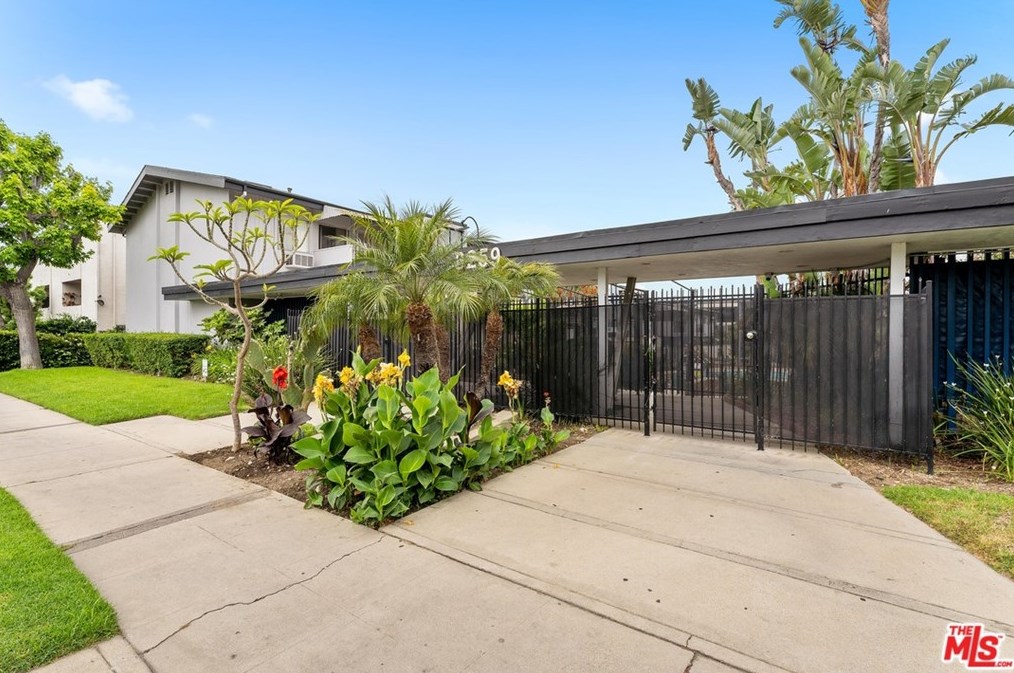 6259 Coldwater Canyon Ave #1, North Hollywood, CA 91606