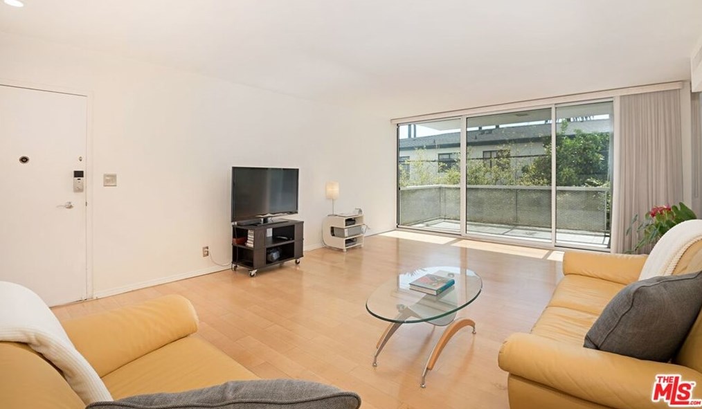131 N Gale Dr #2d, Beverly Hills, CA 90211
