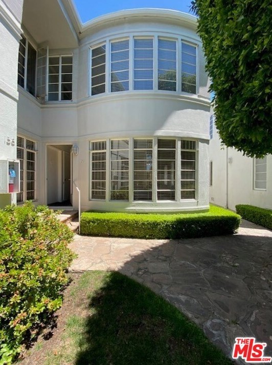156 N Sycamore Ave #2, Los Angeles, CA 90036