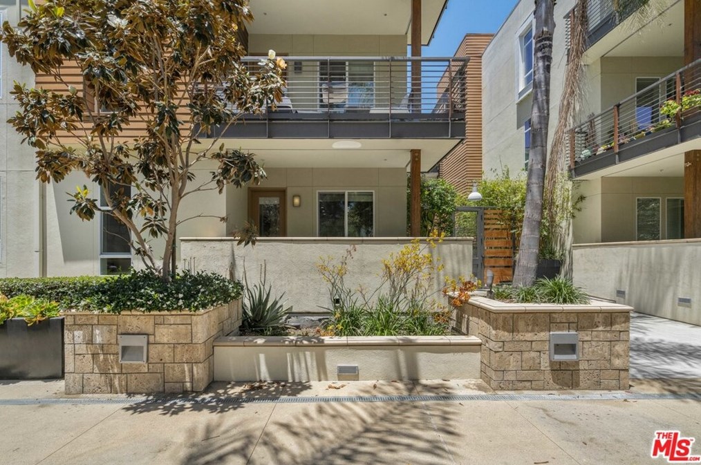 12920 Runway Rd, Los Angeles CA  90094-2310 exterior
