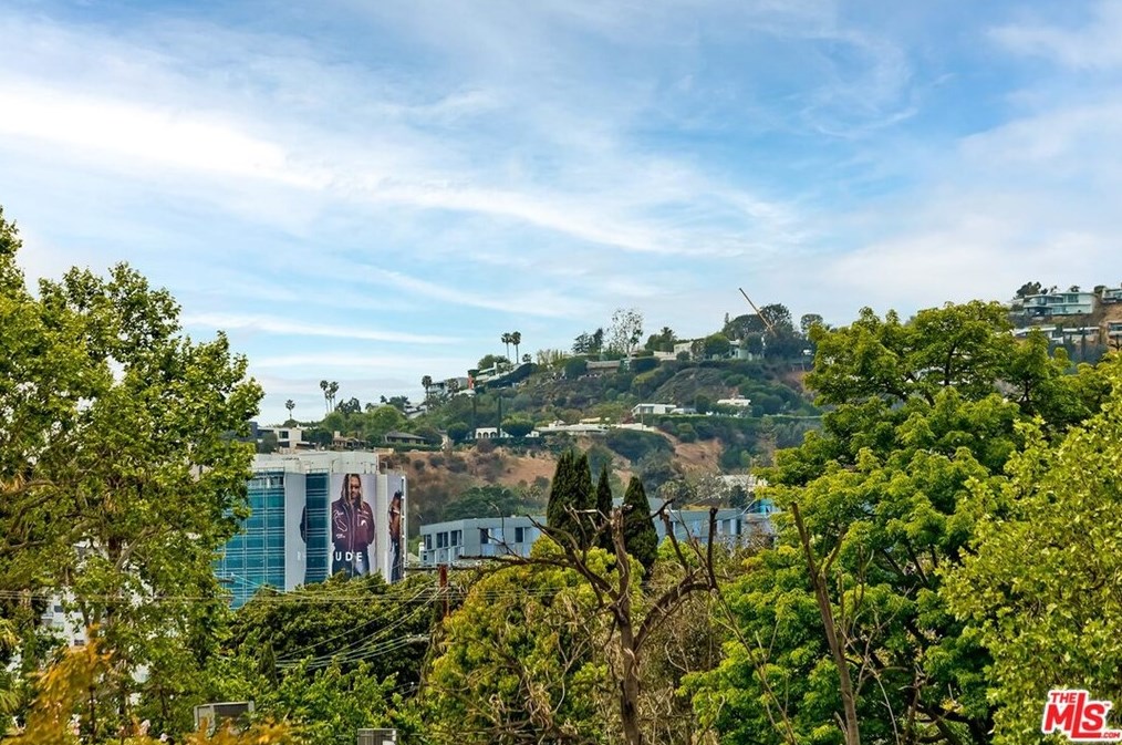 1021 Crescent Heights Blvd, Los Angeles CA  90035-2632 exterior