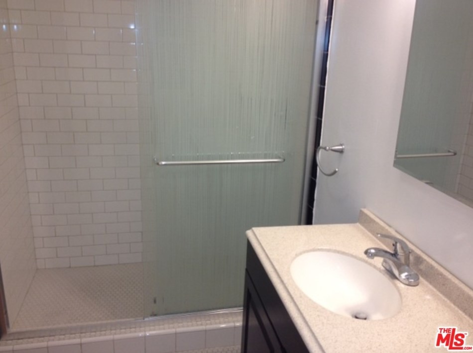 440 Orange Grove Ave, Los Angeles CA  90036-1745 exterior
