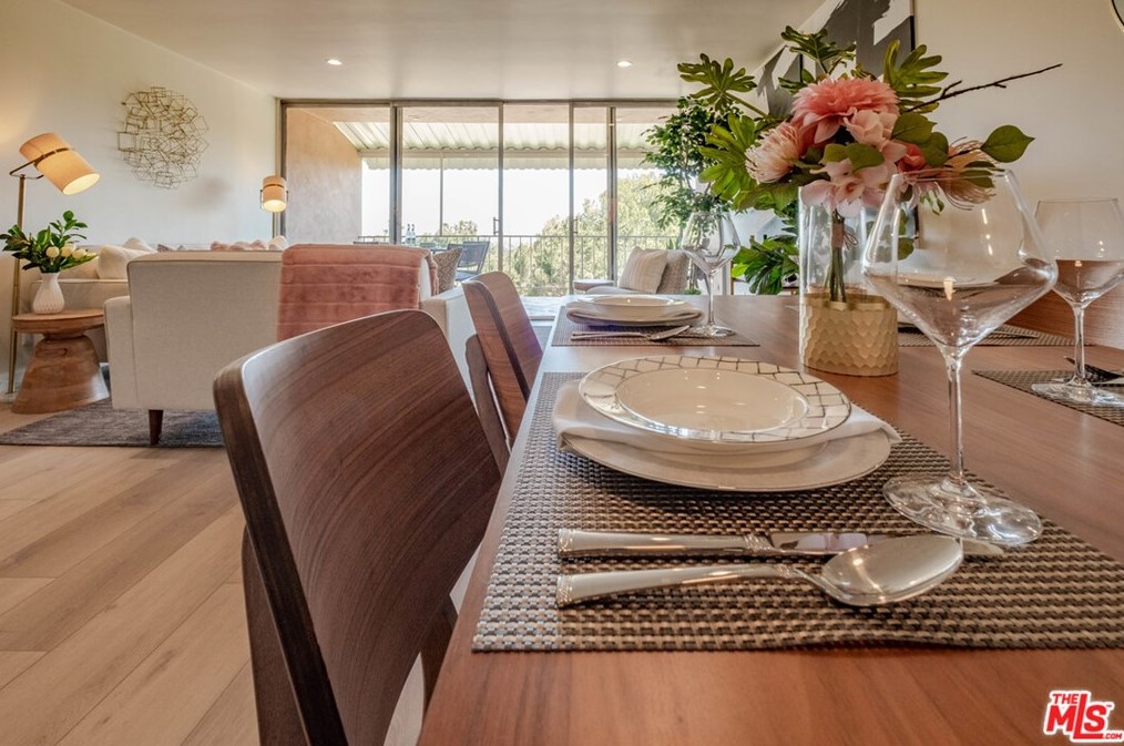 4565 Don Ricardo Dr, Los Angeles CA  90008-2811 exterior