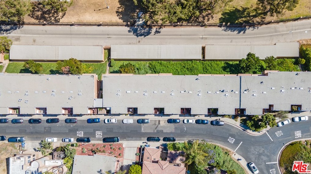 4565 Don Ricardo Dr, Los Angeles CA  90008-2811 exterior