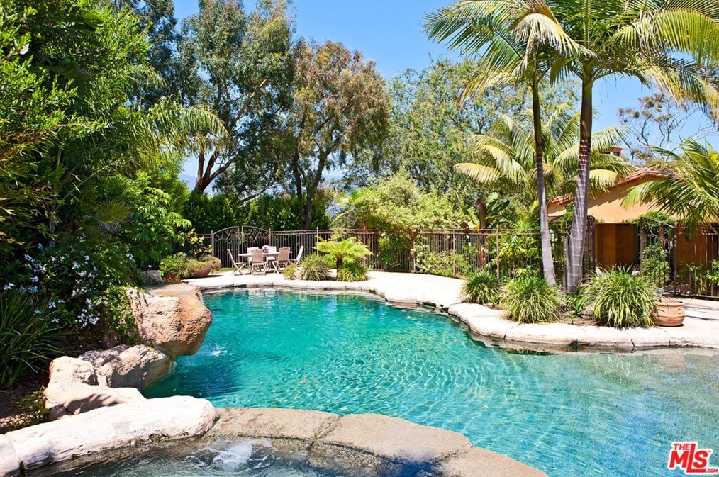 7145 Fernhill Dr, Malibu, CA 90265