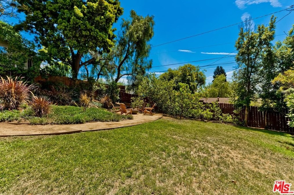 2750 Medlow Ave, Los Angeles CA  90065-4619 exterior