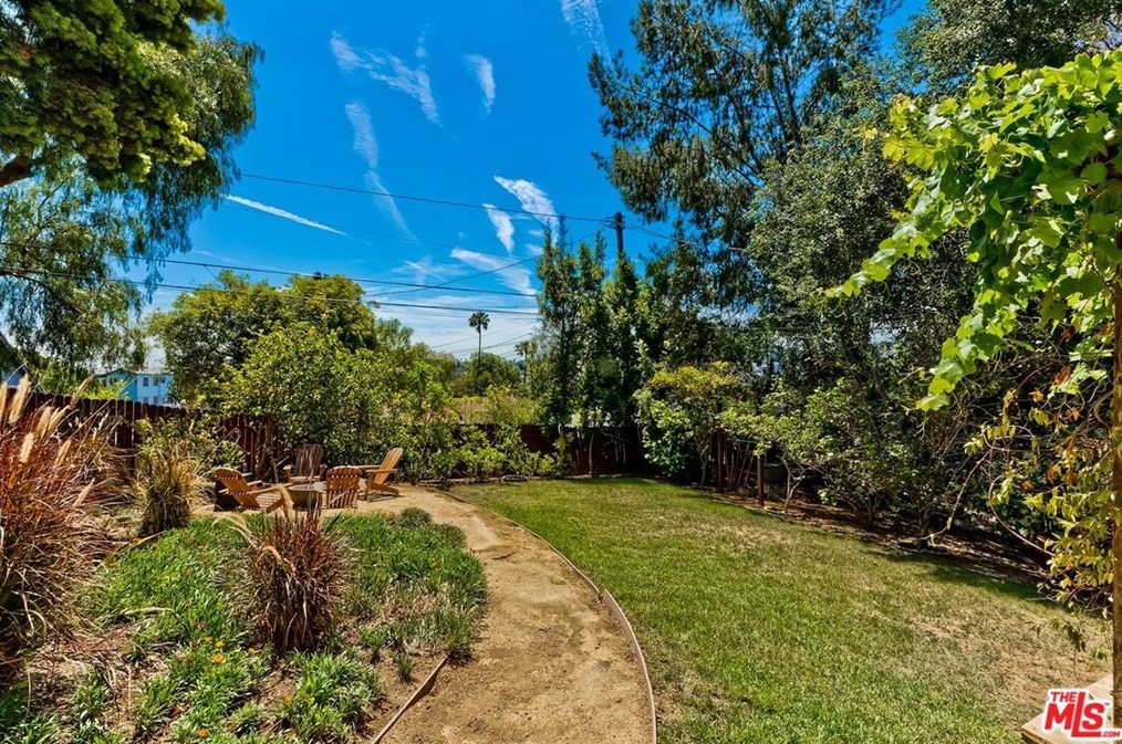 2750 Medlow Ave, Los Angeles CA  90065-4619 exterior