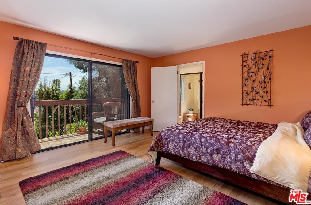 2750 Medlow Ave, Los Angeles CA  90065-4619 exterior