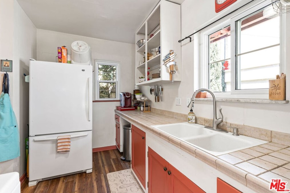 2403 Hyperion Ave, Los Angeles, CA 90027-4713