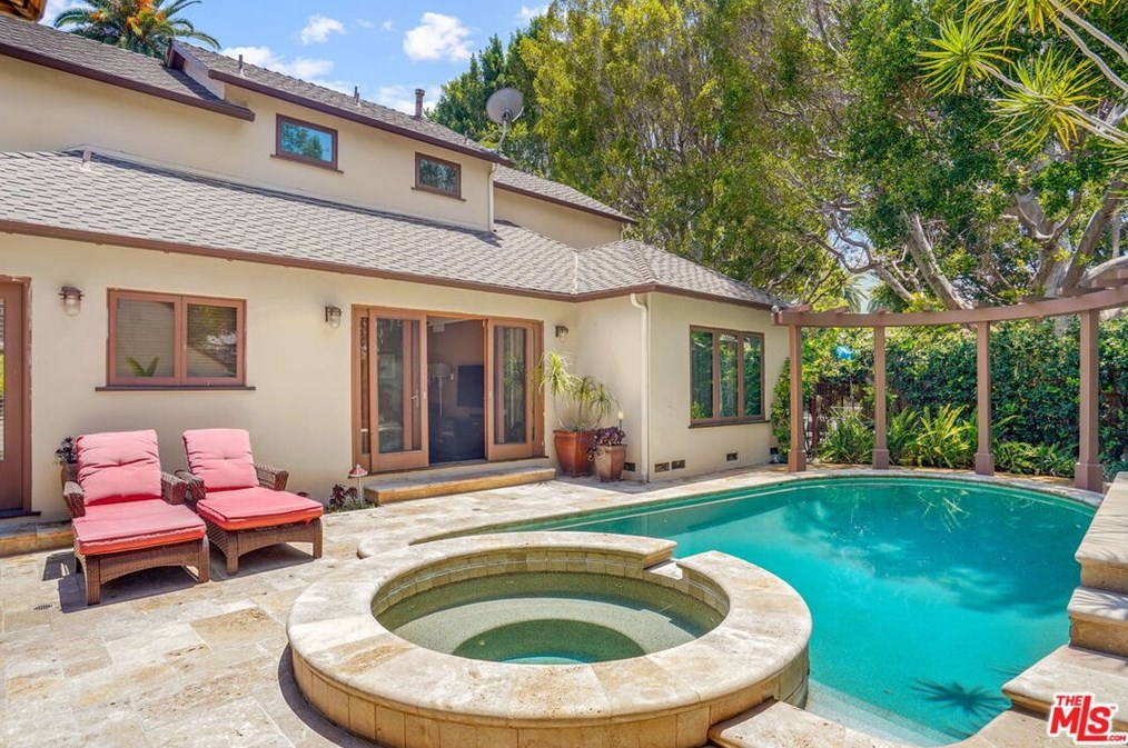 801 Doheny Dr, Beverly Hills, CA 90210-3528