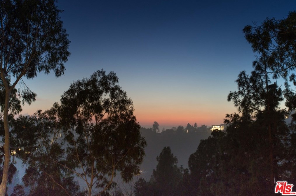 1139 Roberto Ln, Los Angeles CA  90077-2302 exterior