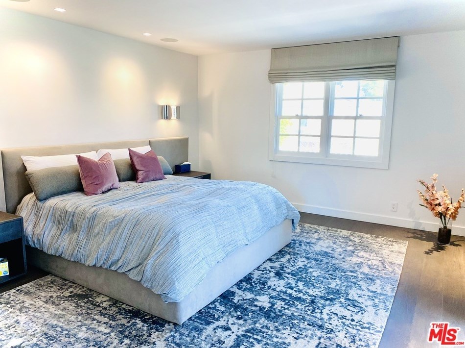 1139 Roberto Ln, Los Angeles CA  90077-2302 exterior