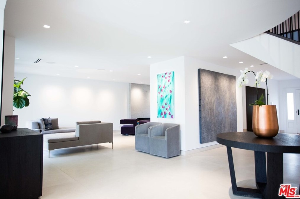 1139 Roberto Ln, Los Angeles CA  90077-2302 exterior