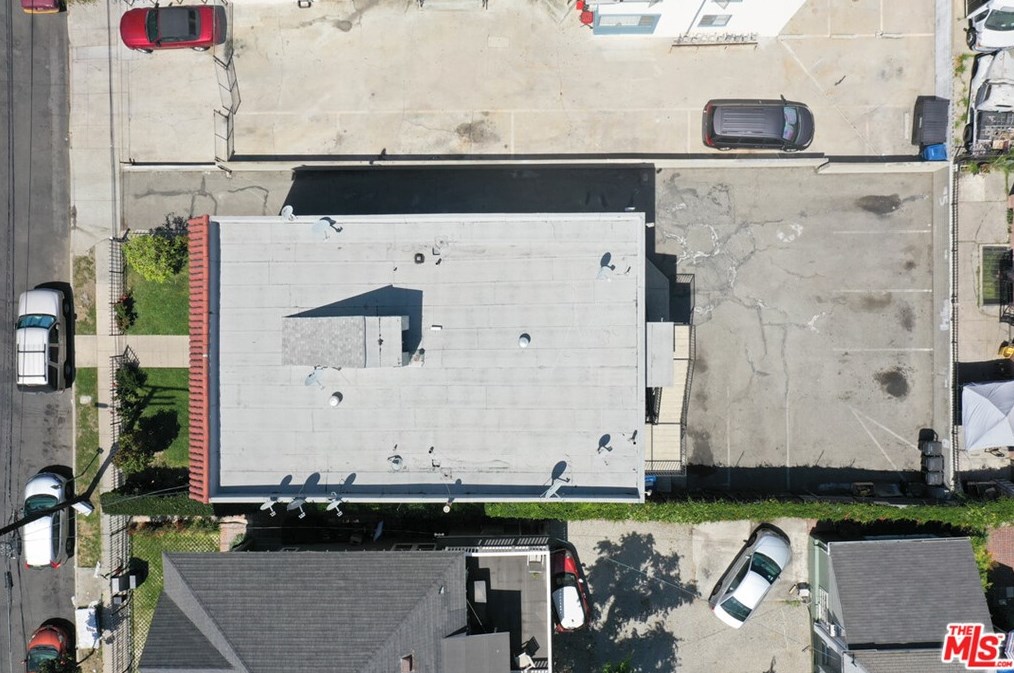 2110 Bonsallo Ave, Los Angeles, CA 90007-2088