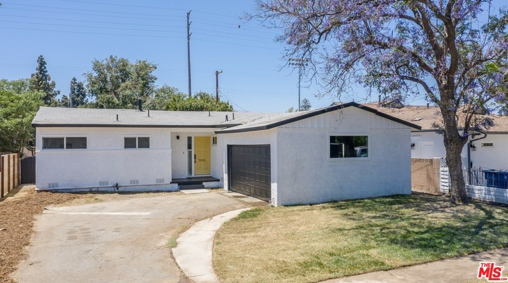 8959 Mercedes Ave, Los Angeles CA  91331-5809 exterior