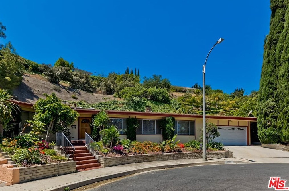 11406 Dona Dolores Pl, North Hollywood, CA 91604-4239