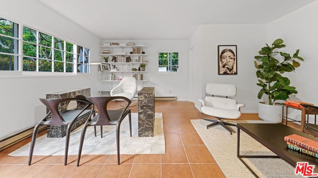 1320 Thayer Ave, Los Angeles CA  90024-5124 exterior