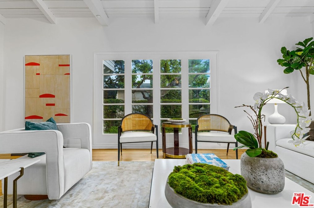 1320 Thayer Ave, Los Angeles CA  90024-5124 exterior