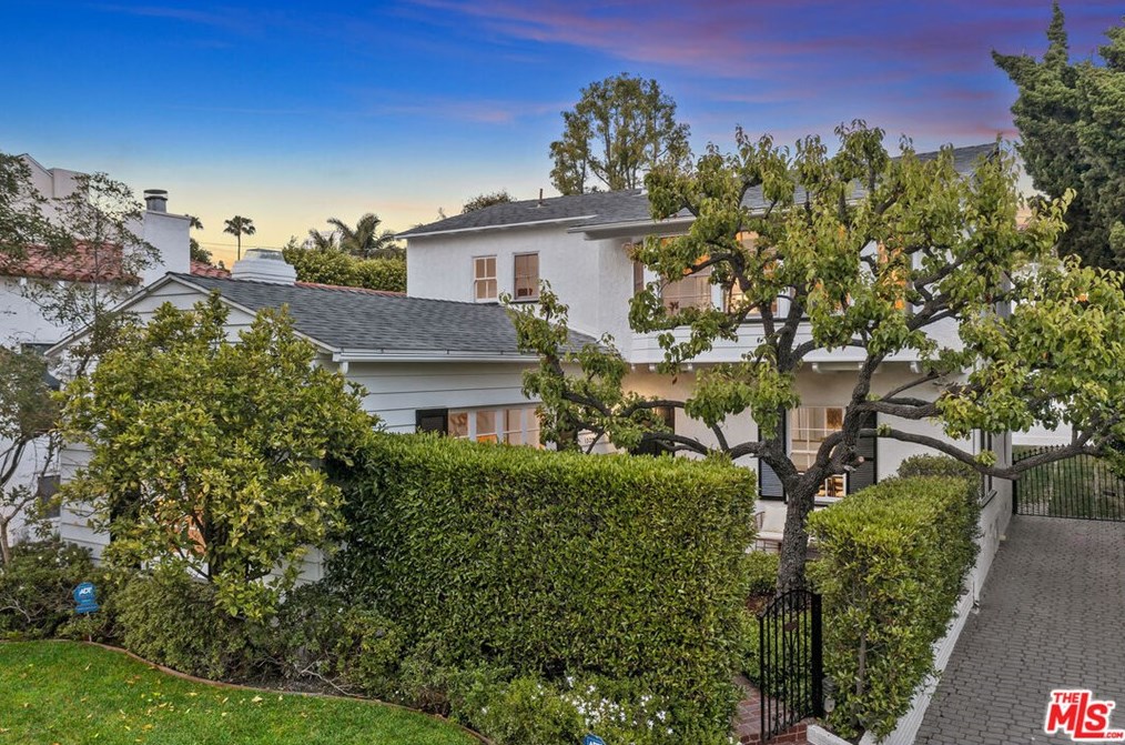 1320 Thayer Ave, Los Angeles CA  90024-5124 exterior