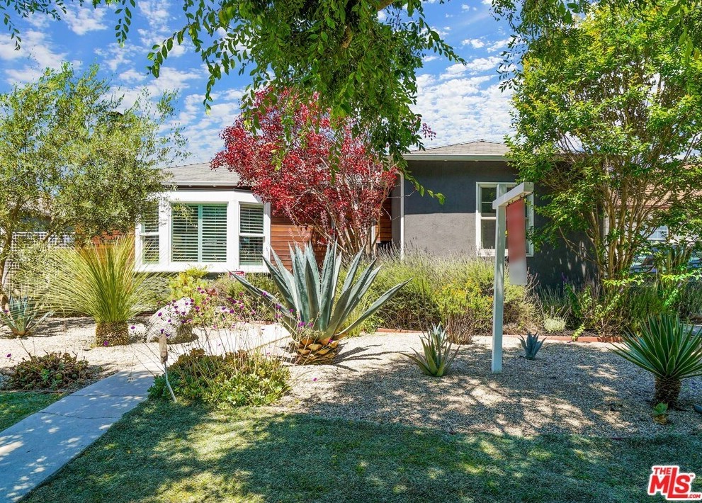 1915 Crescent Heights Blvd, Los Angeles, CA 90034-1614