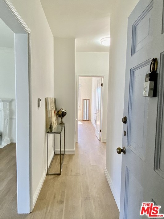 1233 S Orlando Ave, Los Angeles, CA 90035