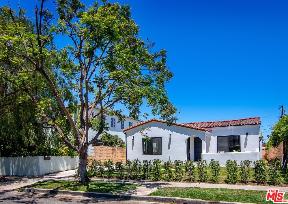 622 Gardner St, Los Angeles, CA 90036-5711