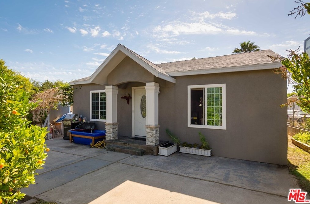 1361 N Garfield Ave, Pasadena, CA 91104