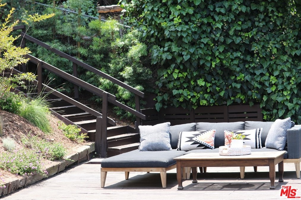 3728 Mullen Pl, Los Angeles CA  90043-1721 exterior