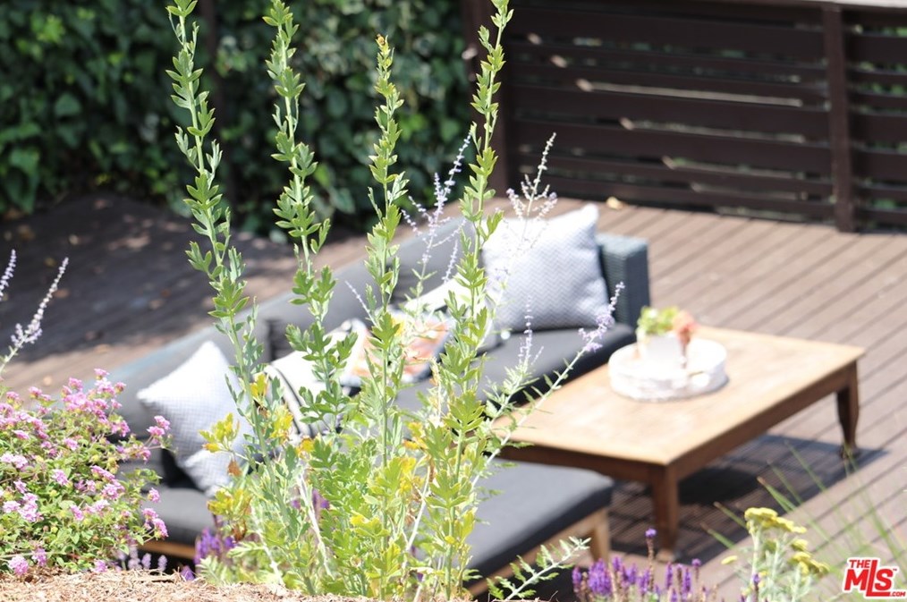 3728 Mullen Pl, Los Angeles CA  90043-1721 exterior