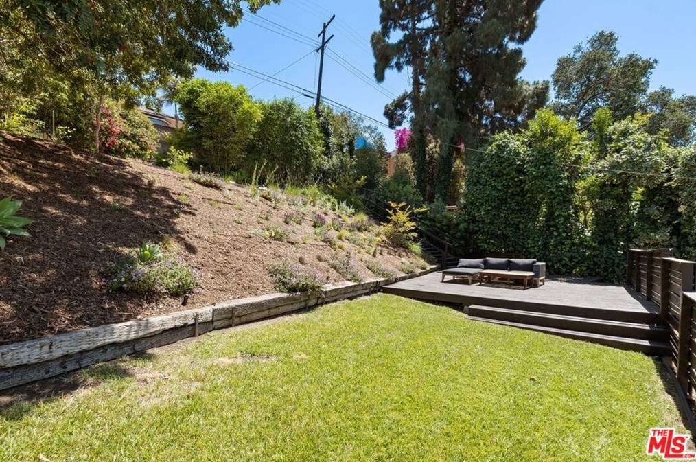 3728 Mullen Pl, Los Angeles CA  90043-1721 exterior