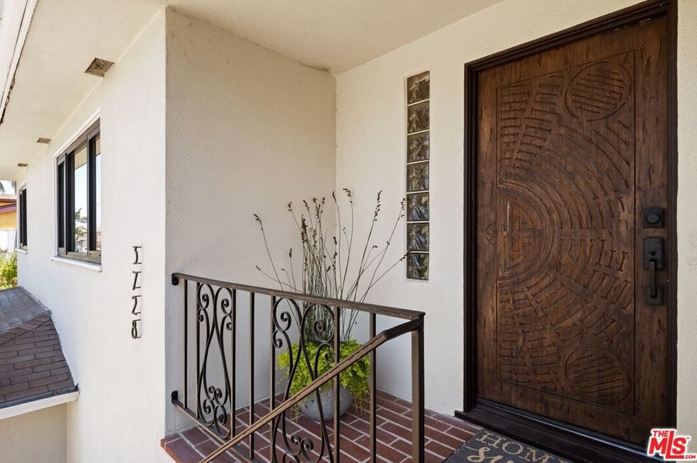 3728 Mullen Pl, Los Angeles CA  90043-1721 exterior