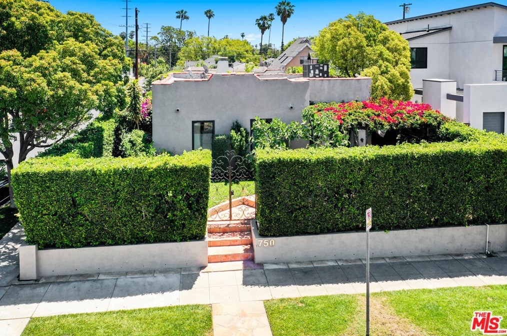 750 Curson Ave, Los Angeles, CA 90046-7416