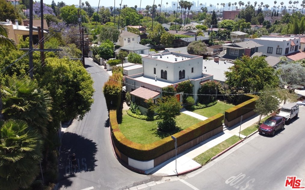 1978 Van Ness Ave, Los Angeles, CA 90068-3625