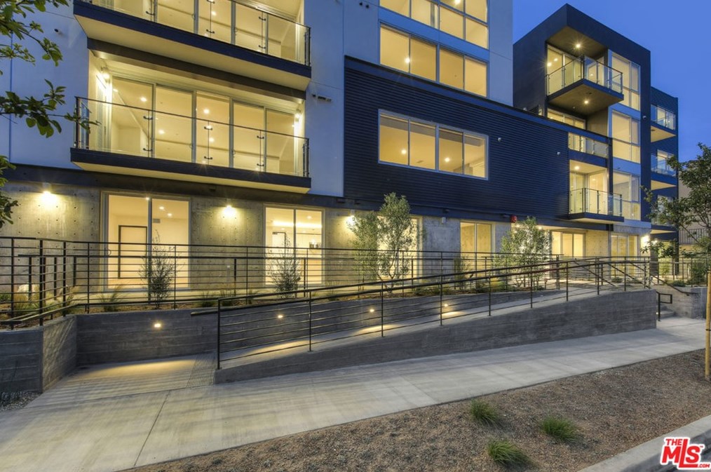 957 Figueroa Ter, Los Angeles CA  90012-1114 exterior