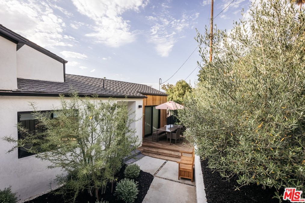 1719 Easterly Ter, Los Angeles, CA 90026-1312