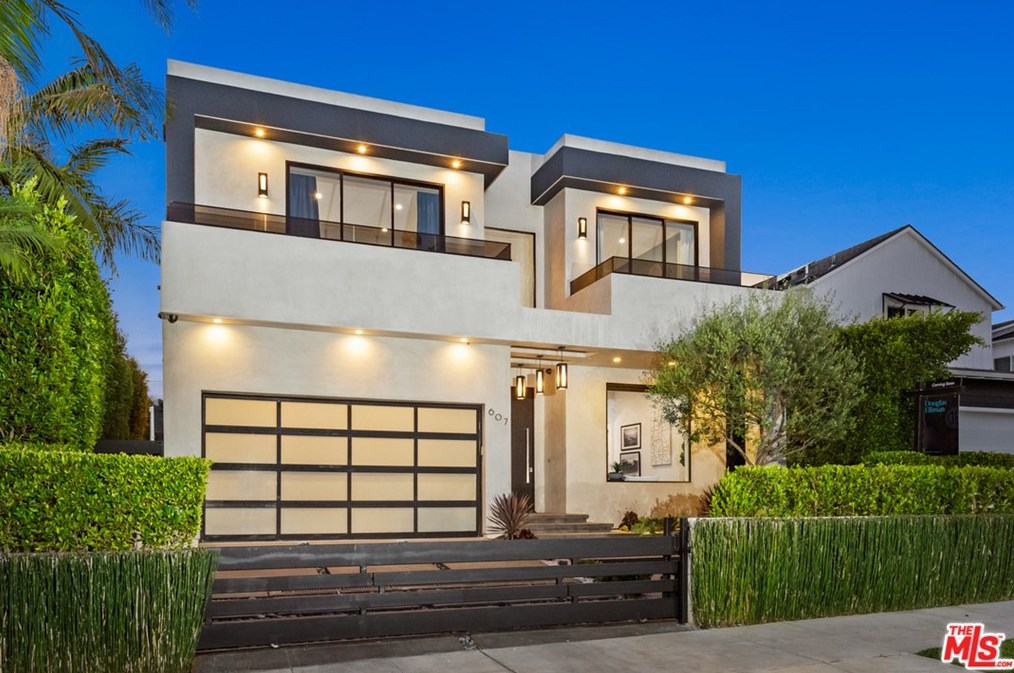 607 Curson Ave, Los Angeles, CA 90036-3671