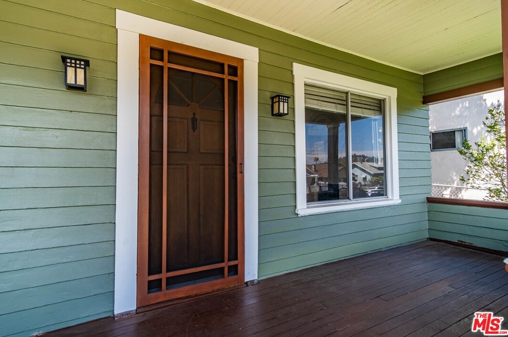 4443 Russell Ave, Los Angeles CA  90027-4416 exterior