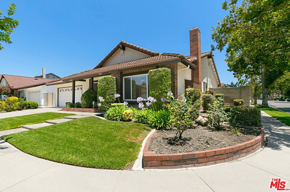 16720 Hampton Ct, Artesia, CA 90703-1153