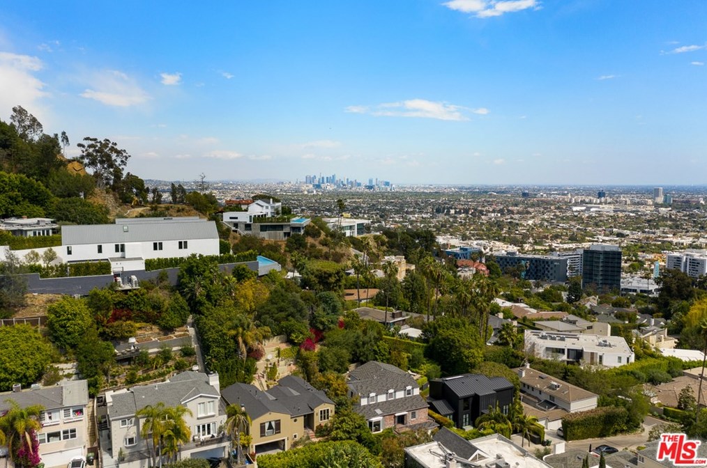 1478 Stebbins Ter, Los Angeles CA  90069-1340 exterior