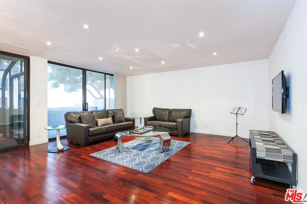 121 S Hope St #109, Los Angeles, CA 90012