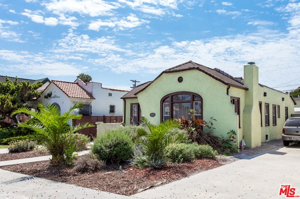 2701 W West View St, Los Angeles, CA 90016